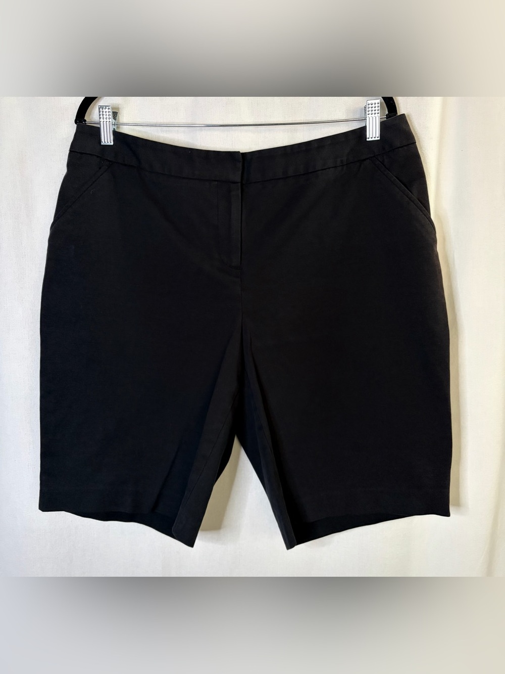 Rafaella Size 16 Black Bermuda Shorts Stretch Flat Front Casual Classic Comfort